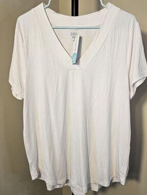 Market & Spruce White Womens XL V-neck Top NWT